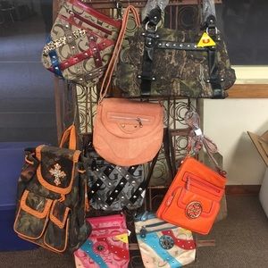 Purses/wallets/phone holders/coin holders